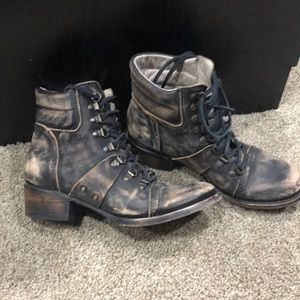 Freebird boots hardly worn size 8